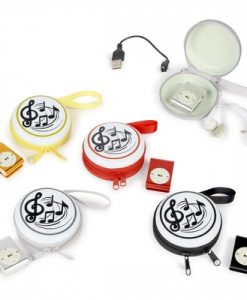 Monedero + MP3 radio 383-BBC  Monedero más MP3 radio y se vende surtido. La medida del monedero 7x7x3,5 cm, medida mp3 radio, 4 x 3 cm, auriculares 60 cm.