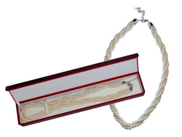 Colgante triple de perlas blancas + caja de madera